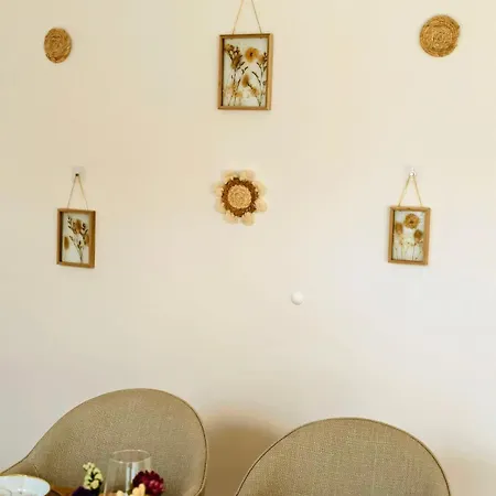 Stilvolle Design- Im Herzen Von Frauenstein - Ruhe, & Wein Apartman Wiesbaden