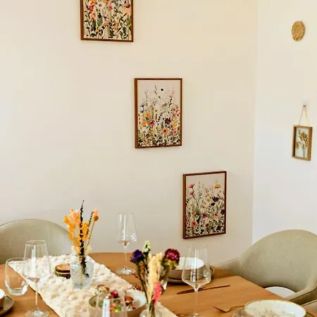 Apartman Stilvolle Design- Im Herzen Von Frauenstein - Ruhe, & Wein